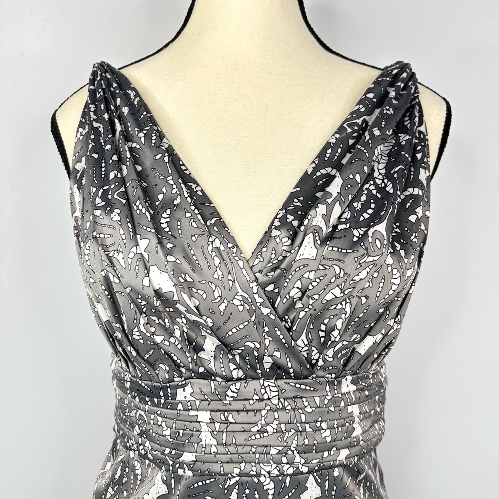 The Limited Y2K Babydoll Sleeveless Grecian‎ Silver Grey Satin V-neck Top